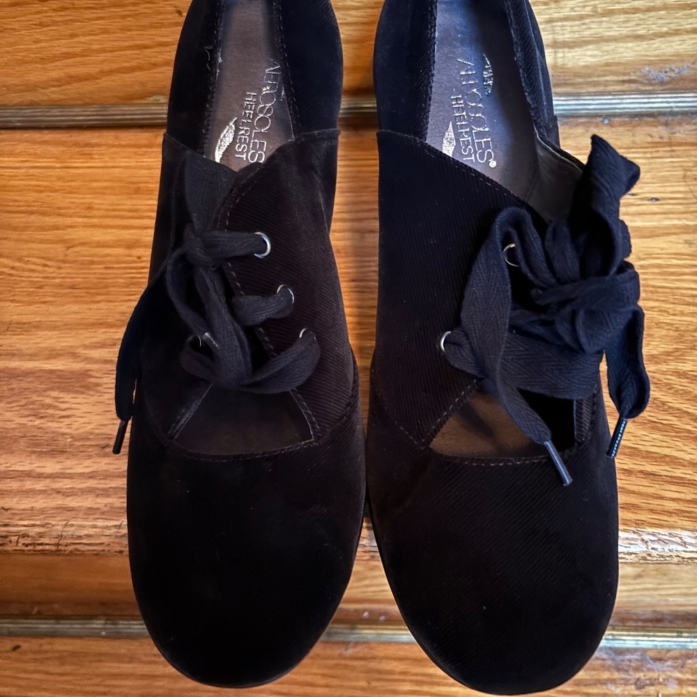 Aerosoles Minor Role Style Women's Black Velvet Heels Size 11 - Picture 4 of 7